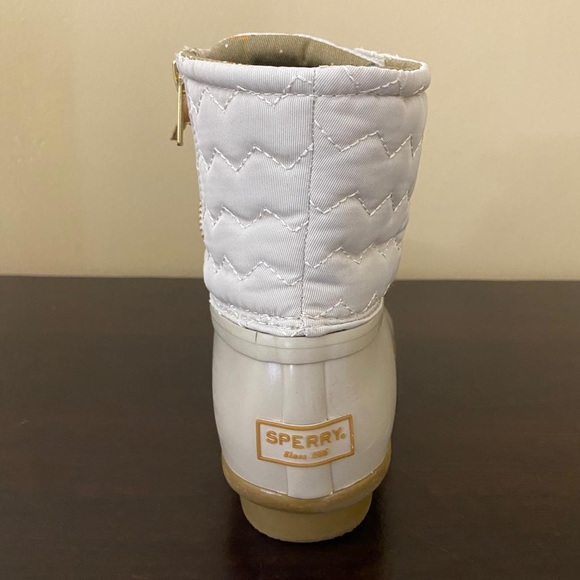 Sperry Women's Saltwater Chevron Quilted Duck Boots - Picture 5 of 7
